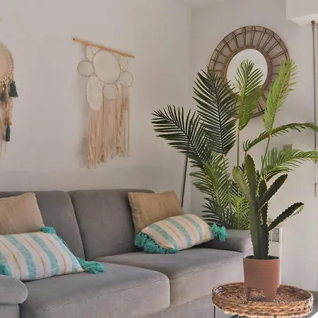 Studio Calme Et Bien Situe Au Lavandou Avec Wi-fi Et Parking, Proche Plage Et Commerces - Fr-1-251-232 * 르 라방두