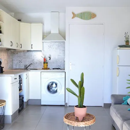 Lägenhet Studio Calme Et Bien Situe Au Lavandou Avec Wi-fi Et Parking, Proche Plage Et Commerces - Fr-1-251-232 Le Lavandou